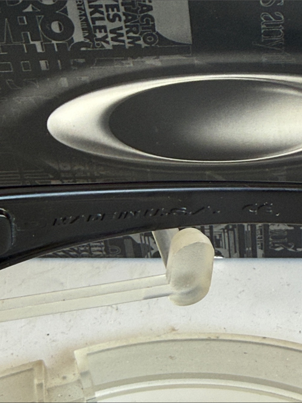Oakley Limited Edition Bruce Irons Hijinx Sunglasses 03-590 Black Frame Grey Len - Picture 10 of 13